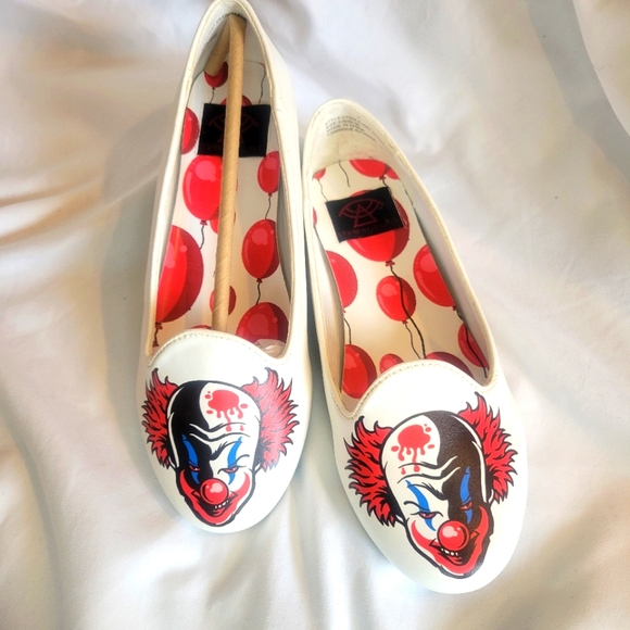 BNWOB Strange Cult IT Clown flats white sz 5 spooky goth - Picture 1 of 5
